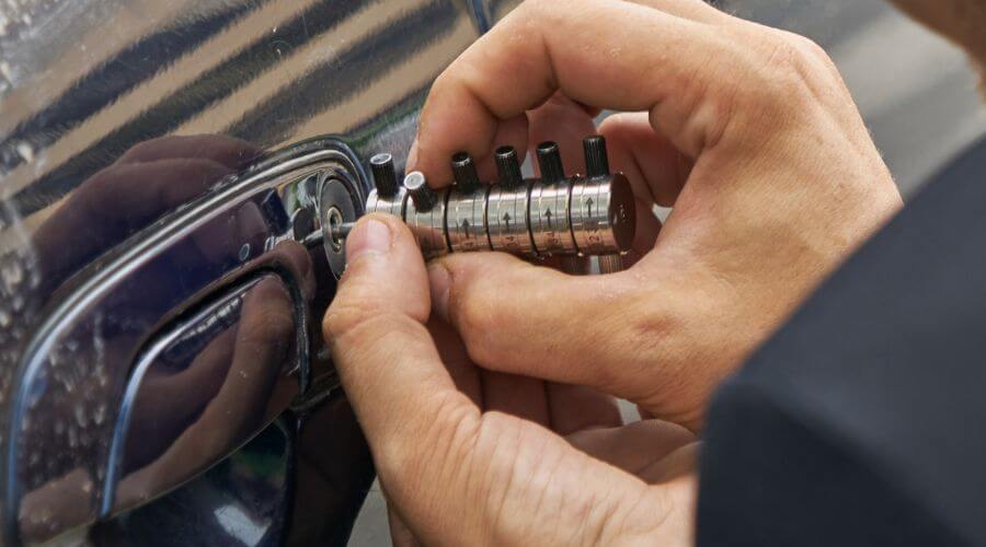 Professional residential roofers in Henry, TN